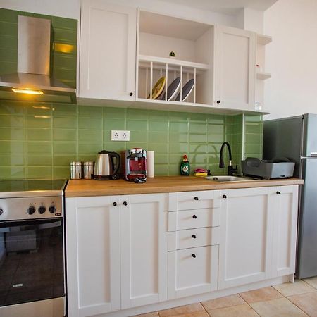 Notos Sea Front Apartment Glossa Exterior photo