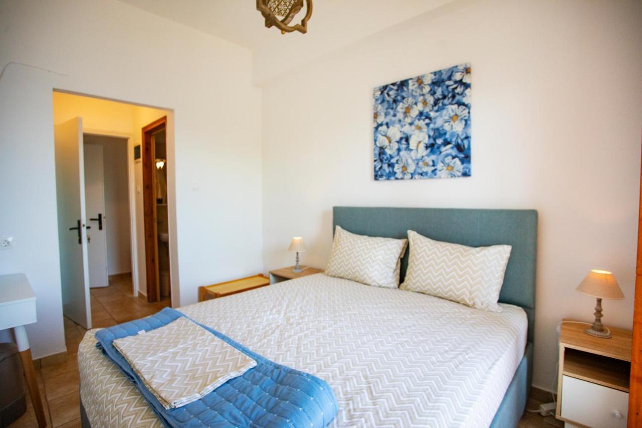 Notos Sea Front Apartment Glossa Exterior photo